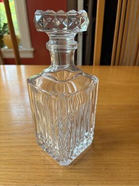 Clear Glass Square Decanter with Stopper
